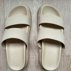 Zara Chuncky sandals with off white color